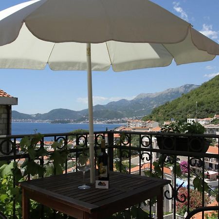 Apartments Muhar Sveti Stefan Exteriör bild