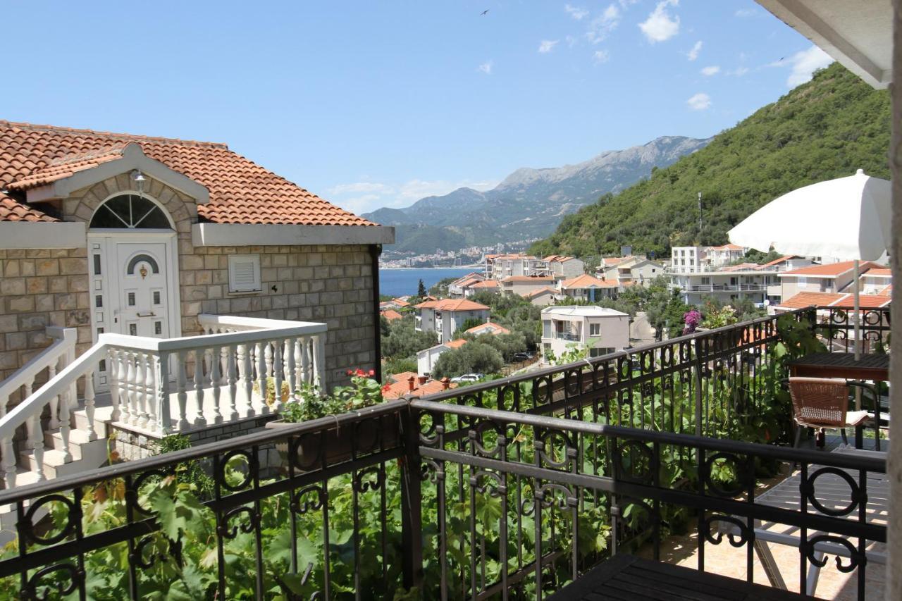 Apartments Muhar Sveti Stefan Exteriör bild