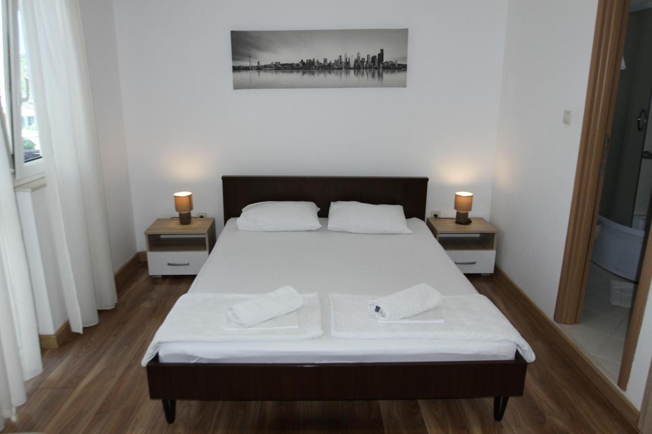 Apartments Muhar Sveti Stefan Exteriör bild