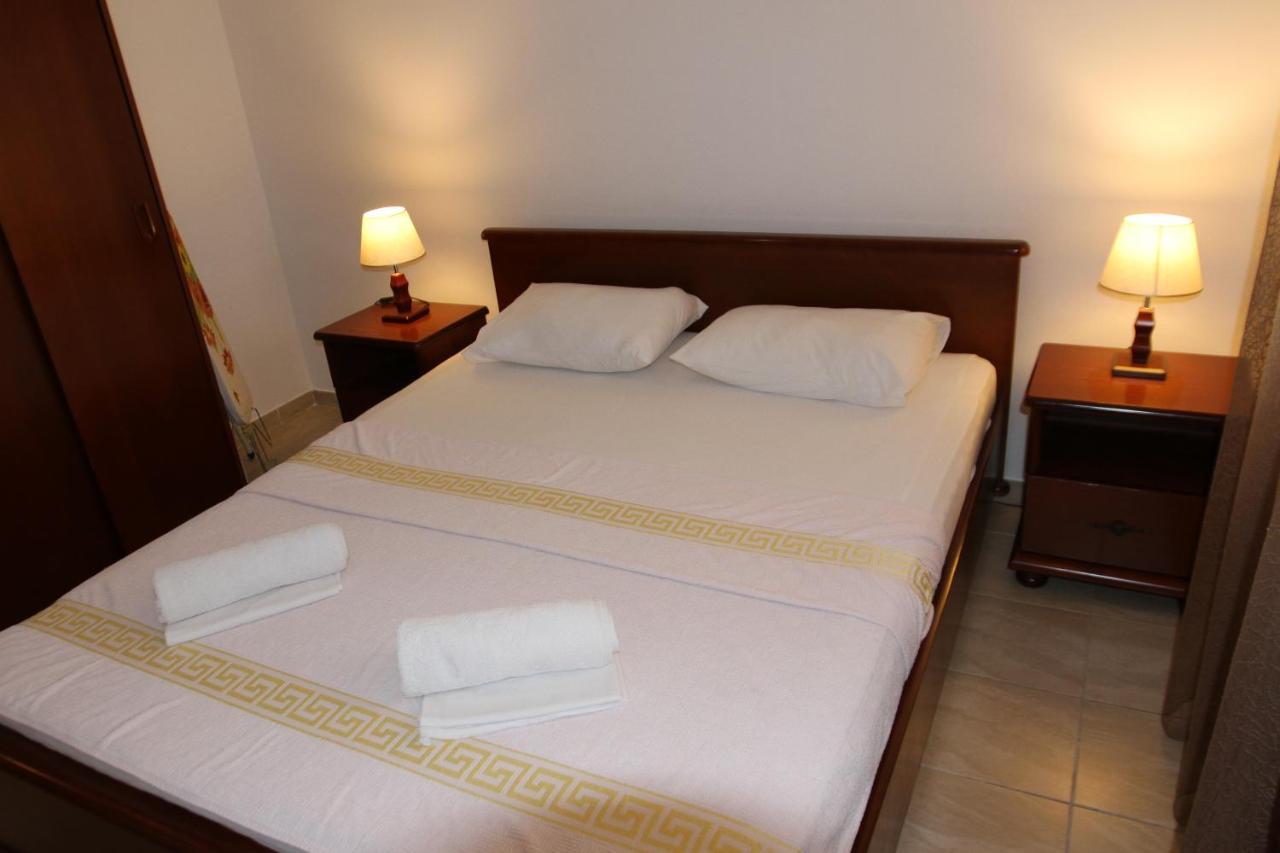 Apartments Muhar Sveti Stefan Exteriör bild