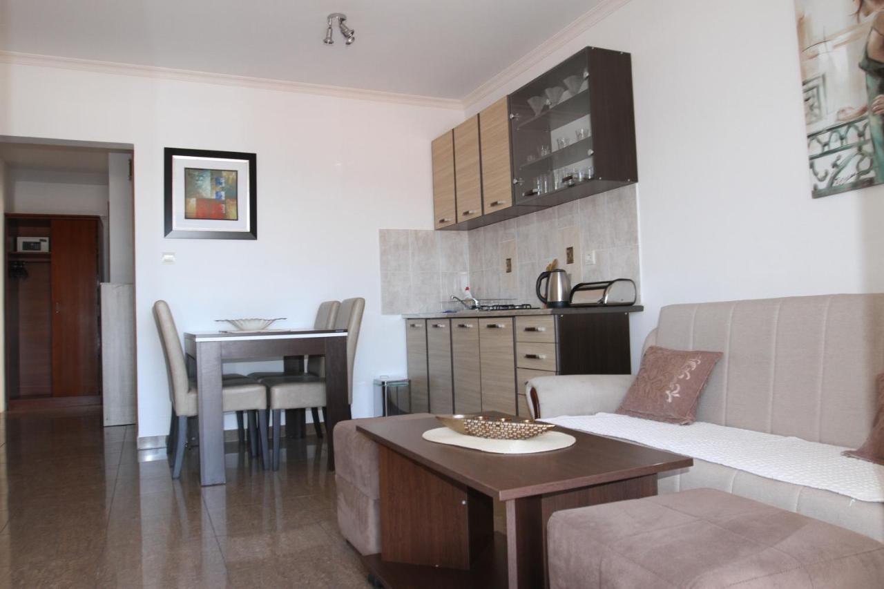 Apartments Muhar Sveti Stefan Exteriör bild