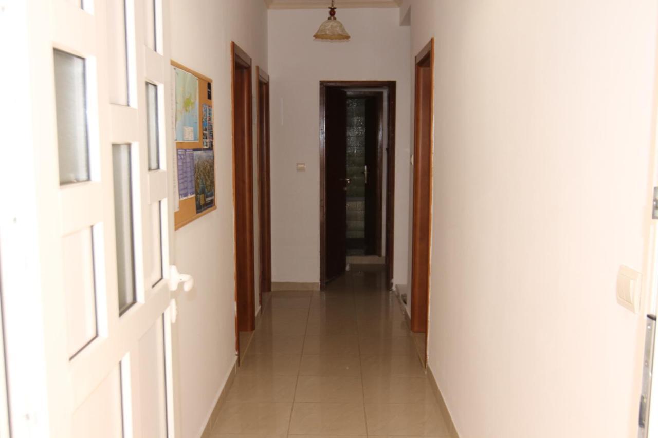 Apartments Muhar Sveti Stefan Exteriör bild